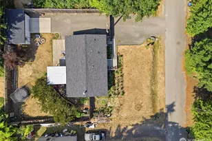 18689 2nd Ave NE, Suquamish, WA 98392 - Photo 1