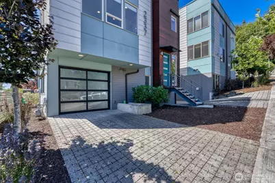 2337 W Plymouth Street, Seattle, WA 98199 - Photo 1