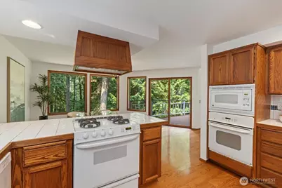 14629 255th Avenue SE, Issaquah, WA 98027 - Photo 8