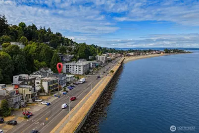 1778 A Alki Avenue SW, Seattle, WA 98116 - Photo 2