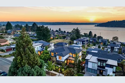 3927 Park Avenue N, Renton, WA 98056 - Photo 1