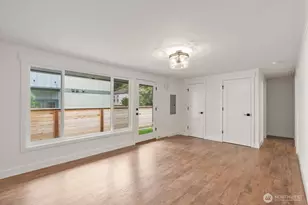 10328 Ashworth Ave N, Seattle, WA 98133 - Photo 4