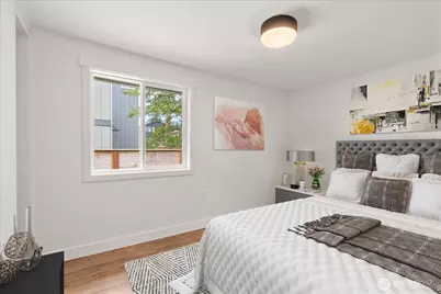 10328 Ashworth Avenue N, Seattle, WA 98133 - Photo 8