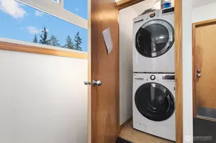 9517 35th Ave NE, Seattle, WA 98115 - Photo 14