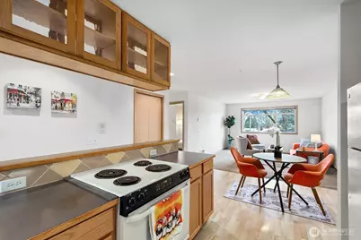 9517 35th Avenue NE #2A, Seattle, WA 98115 - Photo 12