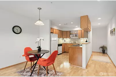9517 35th Avenue NE #2A, Seattle, WA 98115 - Photo 8