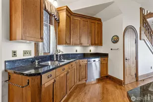 4725 W Mercer Way, Mercer Island, WA 98040 - Photo 16