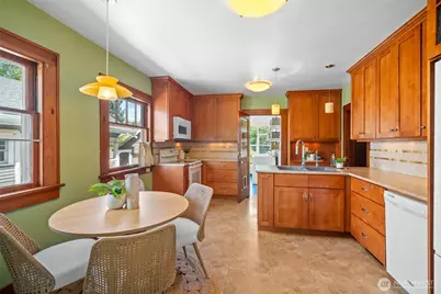 1140 Grant Street, Bellingham, WA 98225 - Photo 8