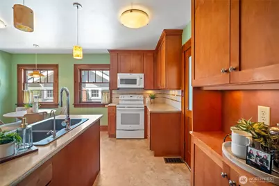 1140 Grant Street, Bellingham, WA 98225 - Photo 10