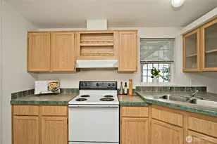 22003 SE 272nd Pl, Maple Valley, WA 98038 - Photo 12