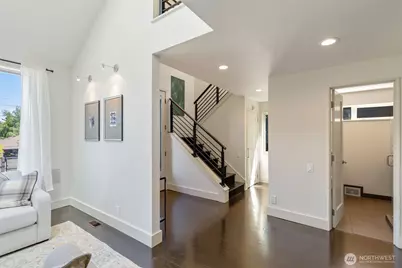 1819 39th Avenue E, Seattle, WA 98112 - Photo 8