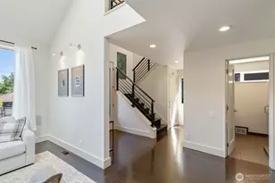 1819 39th Ave E, Seattle, WA 98112 - Photo 8