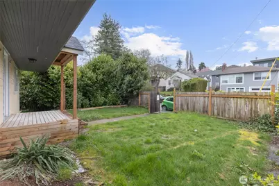 5752 NE 62nd Street, Seattle, WA 98115 - Photo 2