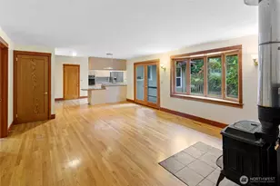 12901 Sunrise Drive NE, Bainbridge Island, WA 98110 - Photo 10
