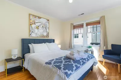 710 10 Avenue E, Seattle, WA 98102 - Photo 16