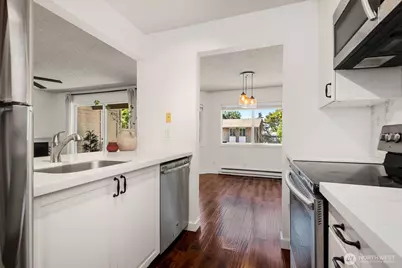 725 9th Avenue S #201, Kirkland, WA 98033 - Photo 16