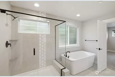 18527 Meridian Ave SE, Bothell, WA 98012 - Photo 22