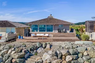 2556 Sunlight Beach Rd, Clinton, WA 98236 - Photo 1