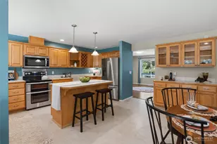 895 NW Pioneer Hill Rd, Poulsbo, WA 98370 - Photo 16