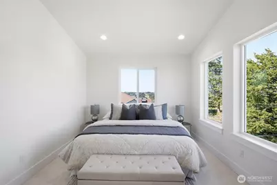 9323 Marcus Avenue S, Seattle, WA 98118 - Photo 24