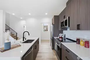 9323 Marcus Ave S, Seattle, WA 98118 - Photo 12