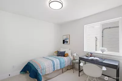 9323 Marcus Avenue S, Seattle, WA 98118 - Photo 16