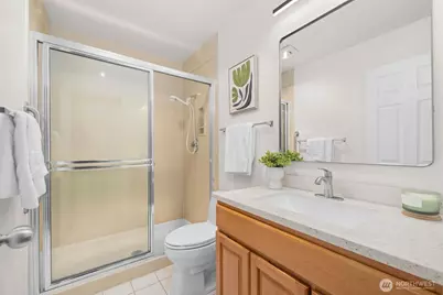 4202 Factoria Blvd SE #D2, Bellevue, WA 98006 - Photo 30