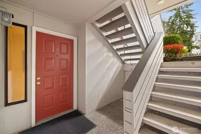 4202 Factoria Blvd SE #D2, Bellevue, WA 98006 - Photo 4