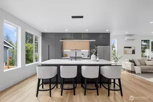 1212 NE 100th St, Seattle, WA 98125 - Photo 16