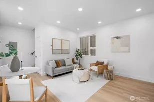 1212B NE 100th St, Seattle, WA 98125 - Photo 12