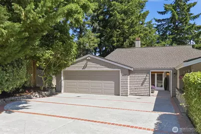 18540 63rd Avenue NE, Kenmore, WA 98028 - Photo 2