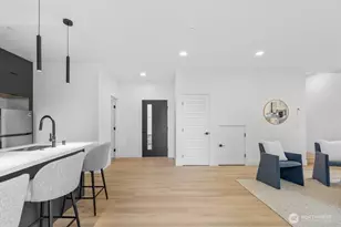1214 NE 100th St, Seattle, WA 98125 - Photo 16