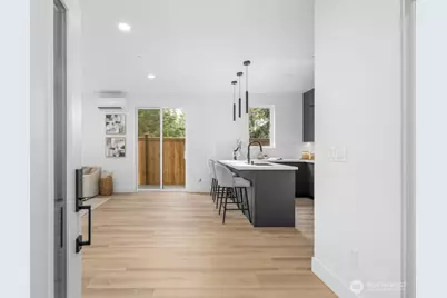 1214 NE 100th Street, Seattle, WA 98125 - Photo 4
