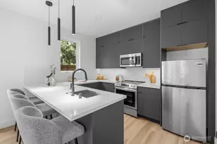 1214 NE 100th St, Seattle, WA 98125 - Photo 8