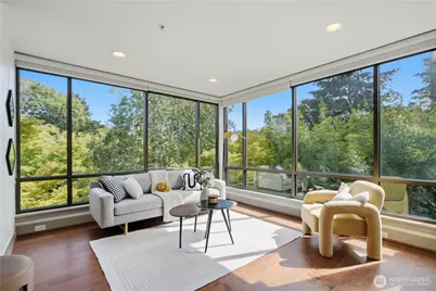 4547 8th Avenue NE #311, Seattle, WA 98105 - Photo 4