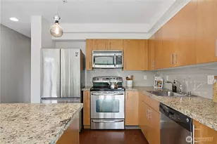 4547 8th Ave NE, Seattle, WA 98105 - Photo 12