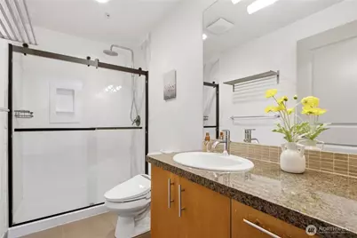 4547 8th Avenue NE #311, Seattle, WA 98105 - Photo 18