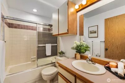 8017 NE 177th Court #504, Kenmore, WA 98028 - Photo 12