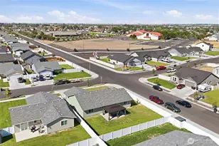 1305 W Polo Ridge Dr, Moses Lake, WA 98837 - Photo 20
