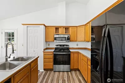 18303 Ivan Street SW, Rochester, WA 98579 - Photo 14