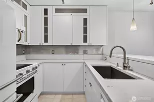 1323 Boren Ave, Seattle, WA 98101 - Photo 10
