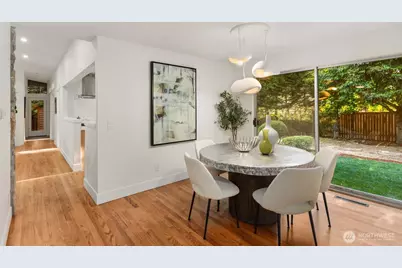 4215 Island Crest Way, Mercer Island, WA 98040 - Photo 14