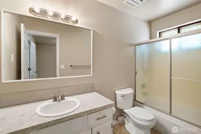 4708 Alameda Avenue W, University Place, WA 98466 - Photo 14