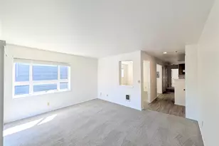 5261 Brooklyn Ave NE, Seattle, WA 98105 - Photo 6