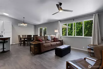 128 Glacier Avenue S, Pacific, WA 98047 - Photo 4