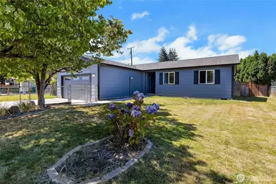 128 Glacier Avenue S, Pacific, WA 98047 - Photo 2