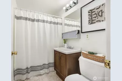 2424 E Mercer Street, Seattle, WA 98112 - Photo 16