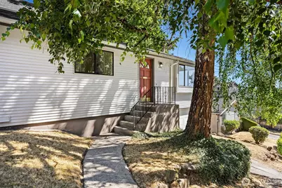 2424 E Mercer Street, Seattle, WA 98112 - Photo 1