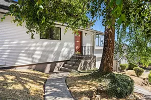 2424 E Mercer St, Seattle, WA 98112 - Photo 1