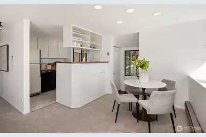 2424 E Mercer Street, Seattle, WA 98112 - Photo 8